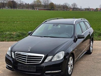 Gebraucht Mercedes E350 Elegance 265 PS (194 kW) 2010 Schwarz Limousine