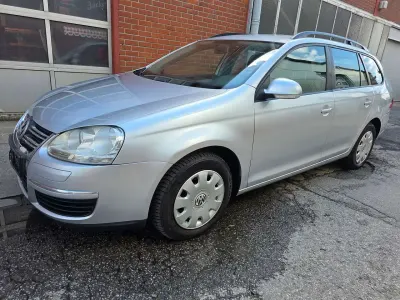 Gebraucht VW Golf VI Trendline 105 PS (77 kW) 2008 Reflexsilber metallic Kleinwagen