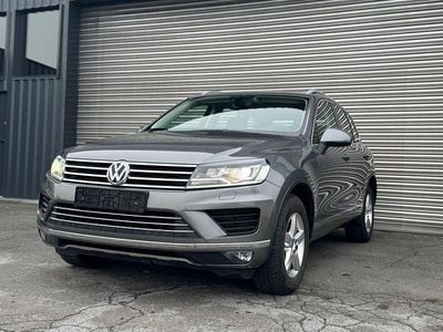 Gebraucht VW Touareg Terrain Tech 262 PS (192 kW) 2016 Grau SUV
