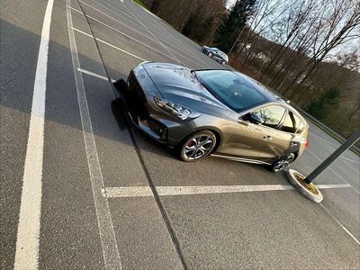 Second-hand Ford Focus ST-Line 120 CP (88 kW) 2020 Gri Berlinǎ