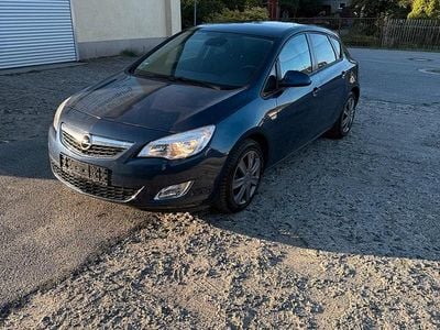 Blau Gebraucht 2011 Opel Astra Limousine | 5.499 € (Fairer Preis)