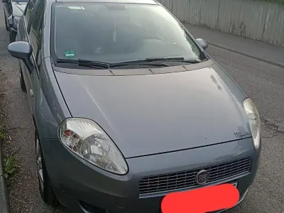 Gebraucht Fiat Grande Punto 77 PS (56 kW) 2009 Grau Kleinwagen