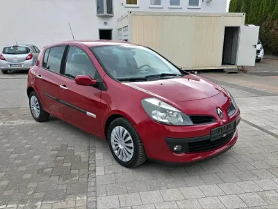 Gebraucht Renault Clio III Rip Curl 101 PS (74 kW) 2009 Rot Limousine