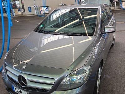 Mercedes B180