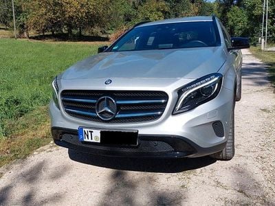 Mercedes GLA220