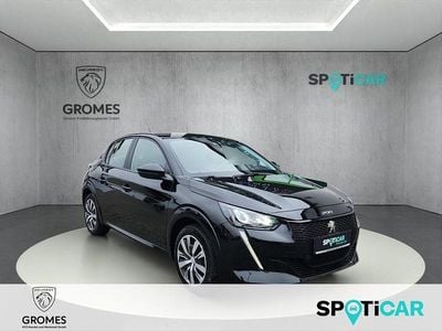 Second-hand Peugeot e-208 Active 100 kW (136 CP) 2022 Negru Hatchback