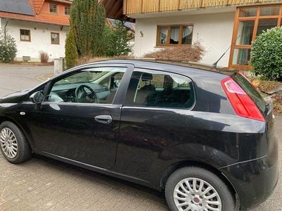 Gebraucht Fiat Grande Punto 77 PS (56 kW) 2009 Schwarz Kleinwagen
