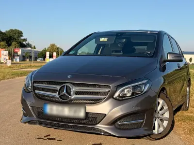 Gebraucht Mercedes 180 109 PS (80 kW) 2016 Grau Limousine