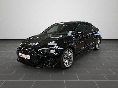 Mythosschwarz metallic (metallic) Gebraucht 2022 Audi RS3 Comfort Limousine | 50.490 € (Guter Preis)