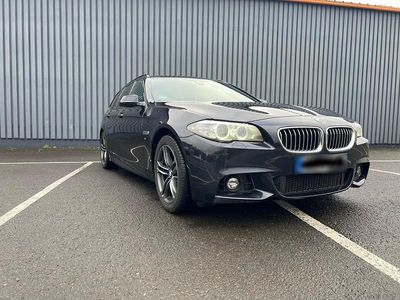 Gebraucht BMW 525 M Sport 218 PS (160 kW) 2014 Schwarz Kombi