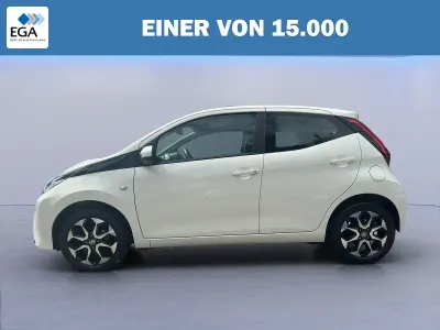 Gebraucht Toyota Aygo Connect Style 72 PS (52 kW) 2019 Weiß Kleinwagen