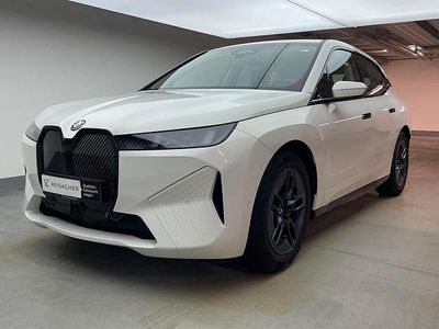 Second-hand BMW iX Sport Line 300 kW (408 CP) 2025 Alb SUV