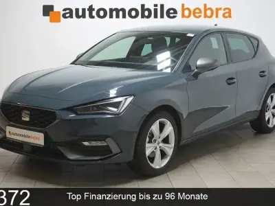 Begagnad Seat Leon FR 116 HK (85 kW) 2025 Blå Sedan
