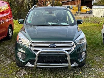 Usata Ford Kuga Business Edition 150 CV (110 kW) 2017 Verde SUV