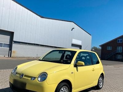 Second-hand VW Lupo Edition 61 CP (44 kW) 2001 Galben Hatchback