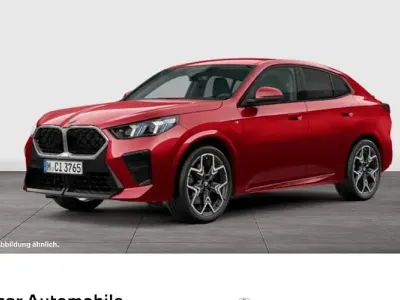 Begagnad BMW X2 Luxury Line 192 HK (141 kW) 2025 Röd SUV