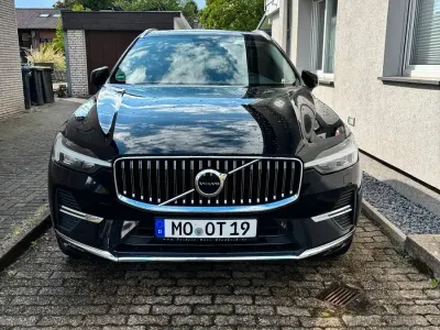 Gebraucht Volvo XC60 197 PS (144 kW) 2021 Schwarz SUV