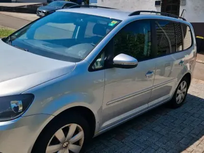 Gebraucht VW Touran 140 PS (102 kW) 2011 Grau Van / Kleinbus