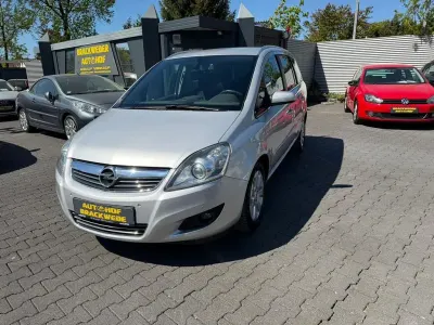 Usata Opel Zafira Innovation 140 CV (102 kW) 2009 Argento Monovolume