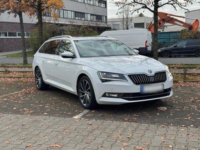 Używany Skoda Superb LAURIN & KLEMENT 190 KM (139 kW) 2016 Biały Kombi