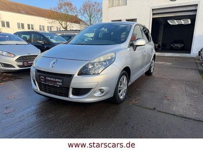 Grau Gebraucht 2010 Renault Scénic III Dynamique Van / Kleinbus | 7.990 € (Etwas zu teuer)