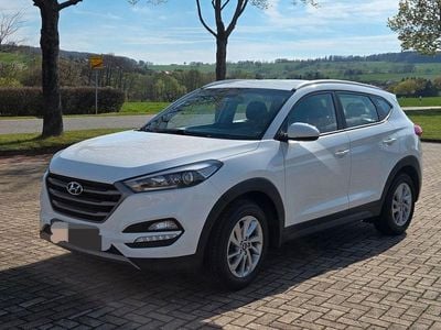 Usata Hyundai Tucson Style 141 CV (103 kW) 2016 Bianco SUV