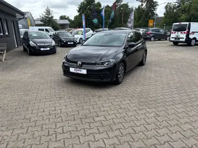 Gebraucht VW Polo Life 80 PS (58 kW) 2023 Schwarz Kleinwagen