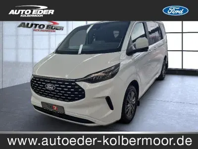 Gebraucht Ford Tourneo Custom Titanium 170 PS (125 kW) 2026 Weiß Van
