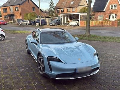 Second-hand Porsche Taycan Cross Turismo 350 kW (476 CP) 2023 Albastru Break