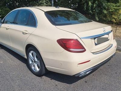 Mercedes E200