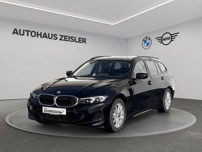 Saphirschwarz Gebraucht 2022 BMW 318 Shadowline Kombi | 25.490 € (Fairer Preis)