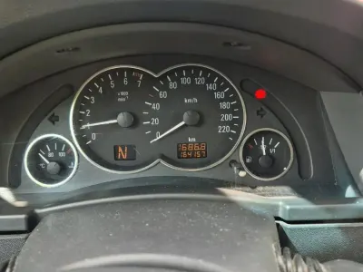 Używany Opel Meriva 105 KM (77 kW) 2003 Czerwony Minivan