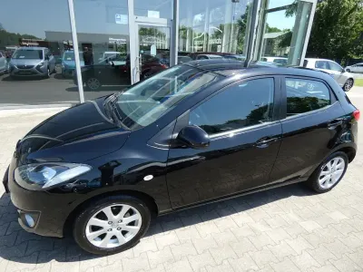 Gebraucht Mazda 2 Edition 84 PS (61 kW) 2012 Schwarz Kleinwagen