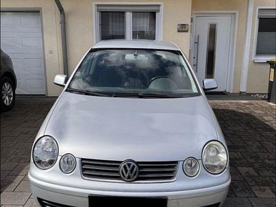 Gebraucht VW Polo Highline 75 PS (55 kW) 2004 Silber Kleinwagen