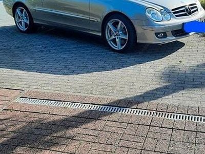 Usata Mercedes CLK280 Avantgarde 231 CV (169 kW) 2009 Oro Cabrio