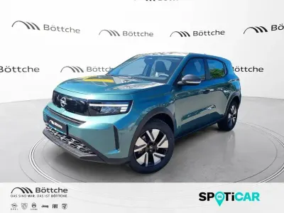 Neu Opel Frontera Edition 101 PS (74 kW) 2026 Khakigrün/typ aussenverkleidu SUV