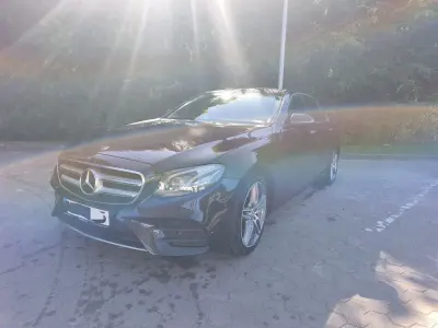 Gebraucht Mercedes E350 AMG line 258 PS (189 kW) 2016 Schwarz Limousine
