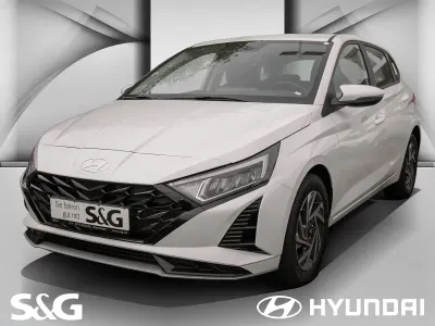 Gebraucht Hyundai i20 Trend 101 PS (74 kW) 2025 Atlas white Kleinwagen