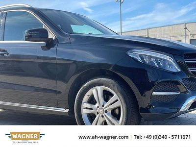 Obsidianschwarz (metallic) Gebraucht 2017 Mercedes GLE350 SUV | 35.699 € (Fairer Preis)