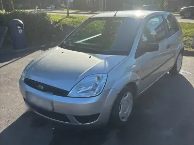 Gebraucht Ford Fiesta 60 PS (44 kW) 2005 Silber Kleinwagen
