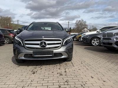 Gebraucht Mercedes GLA200 156 PS (114 kW) 2016 Mountaingrau  met. SUV