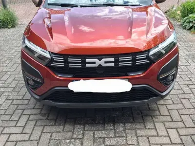 Gebraucht Dacia Jogger Extreme 110 PS (80 kW) 2024 Braun Van / Kleinbus