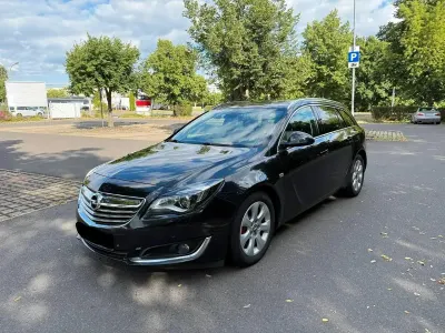 Gebraucht Opel Insignia 163 PS (119 kW) 2014 Schwarz Kombi