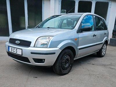 Usata Ford Fusion 80 CV (58 kW) 2003 Argento Utilitaria