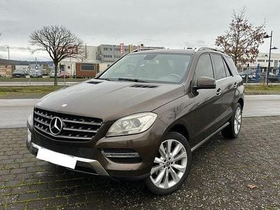 Gebraucht Mercedes ML250 204 PS (150 kW) 2012 Braun SUV