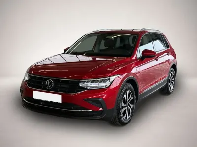 Gebraucht VW Tiguan Active 150 PS (110 kW) 2022 Rot SUV