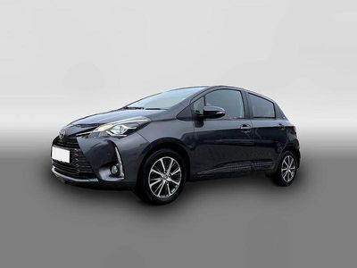 Gebraucht Toyota Yaris Team 111 PS (81 kW) 2020 Grau Limousine