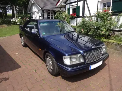 Gebraucht Mercedes C200 136 PS (100 kW) 1996 Blau Coupé