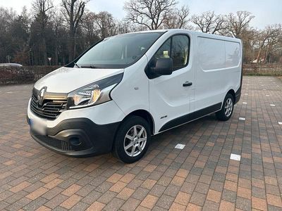 Gebraucht Renault Trafic 116 PS (85 kW) 2014 Weiß Van / Kleinbus