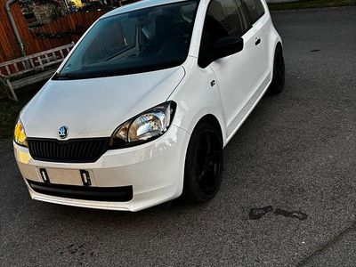 Weiß Gebraucht 2016 Skoda Citigo Kleinwagen | 5.200 € (Fairer Preis)